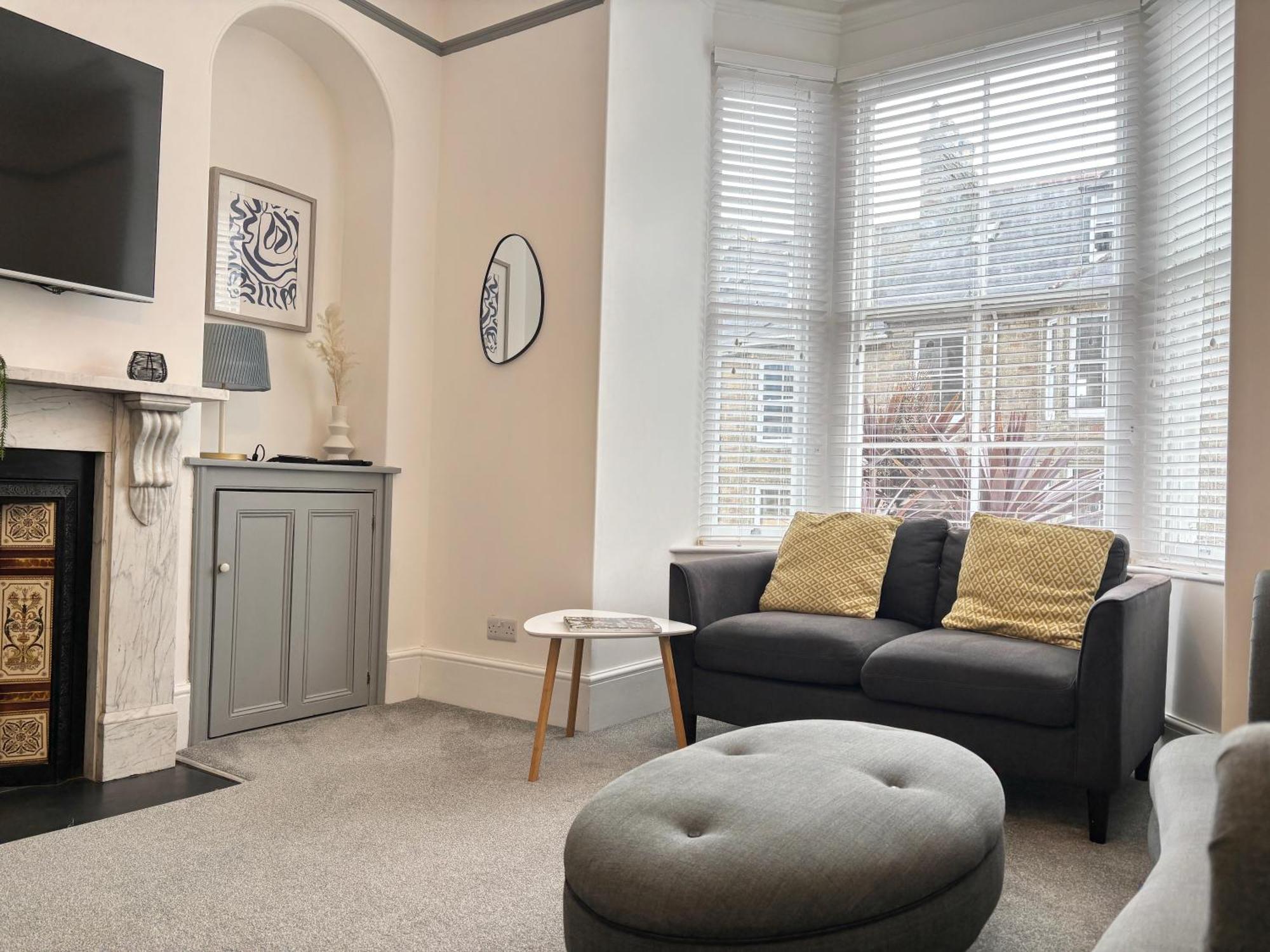 Spacious Home Near Seafront & Train Station 5 Bed Sleeps 10- Central Penzance Exterior photo